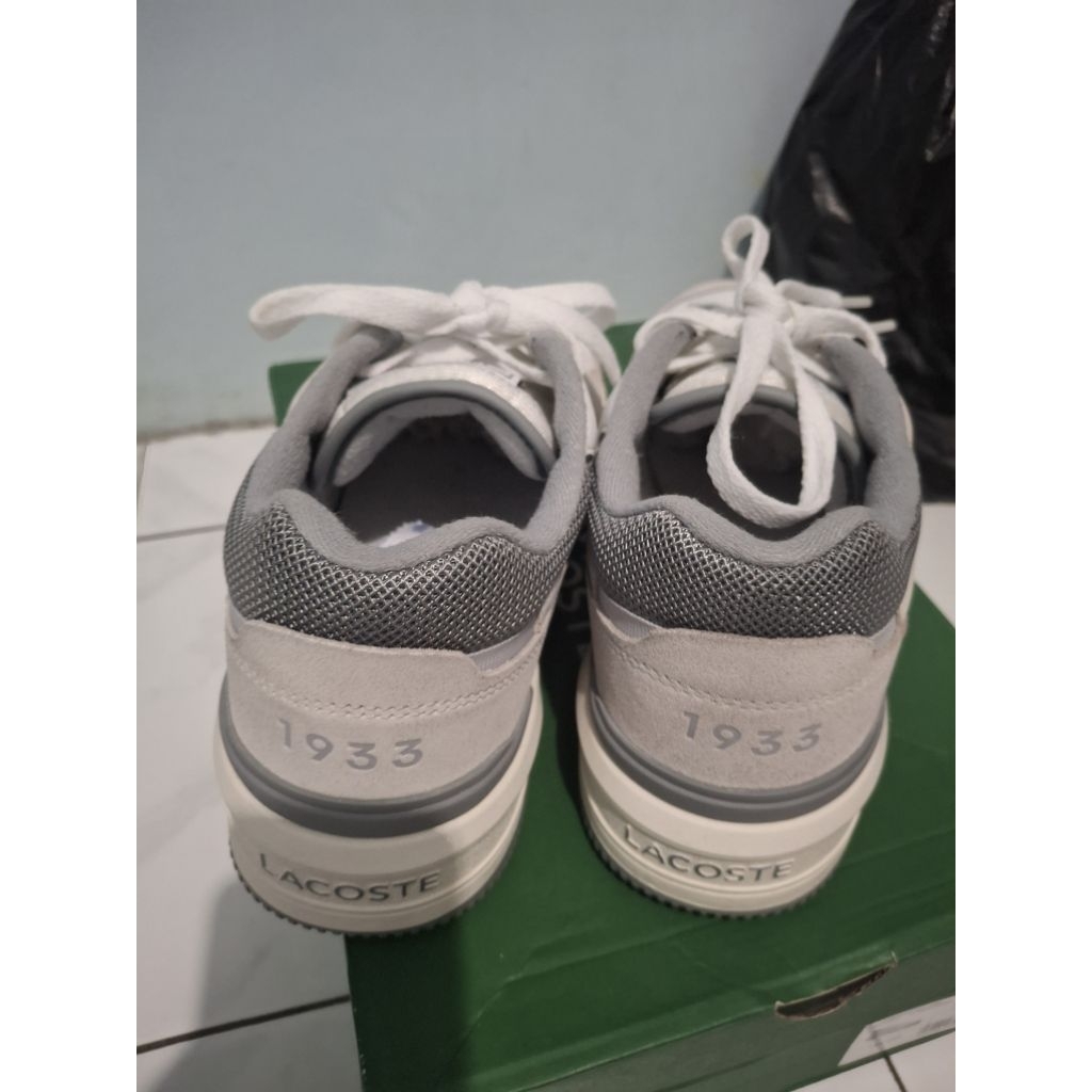 Sepatu Sneakers Lacoste Pria