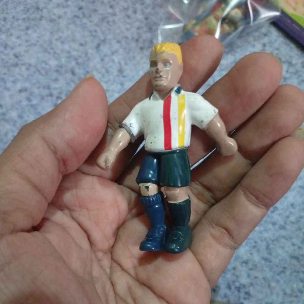 Figure pemain sepakbola Piala Dunia France 1998 Nestle