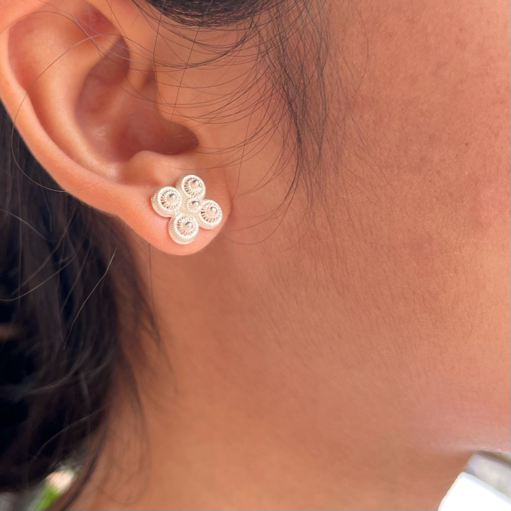 Anting Stud Filigree Perak 925