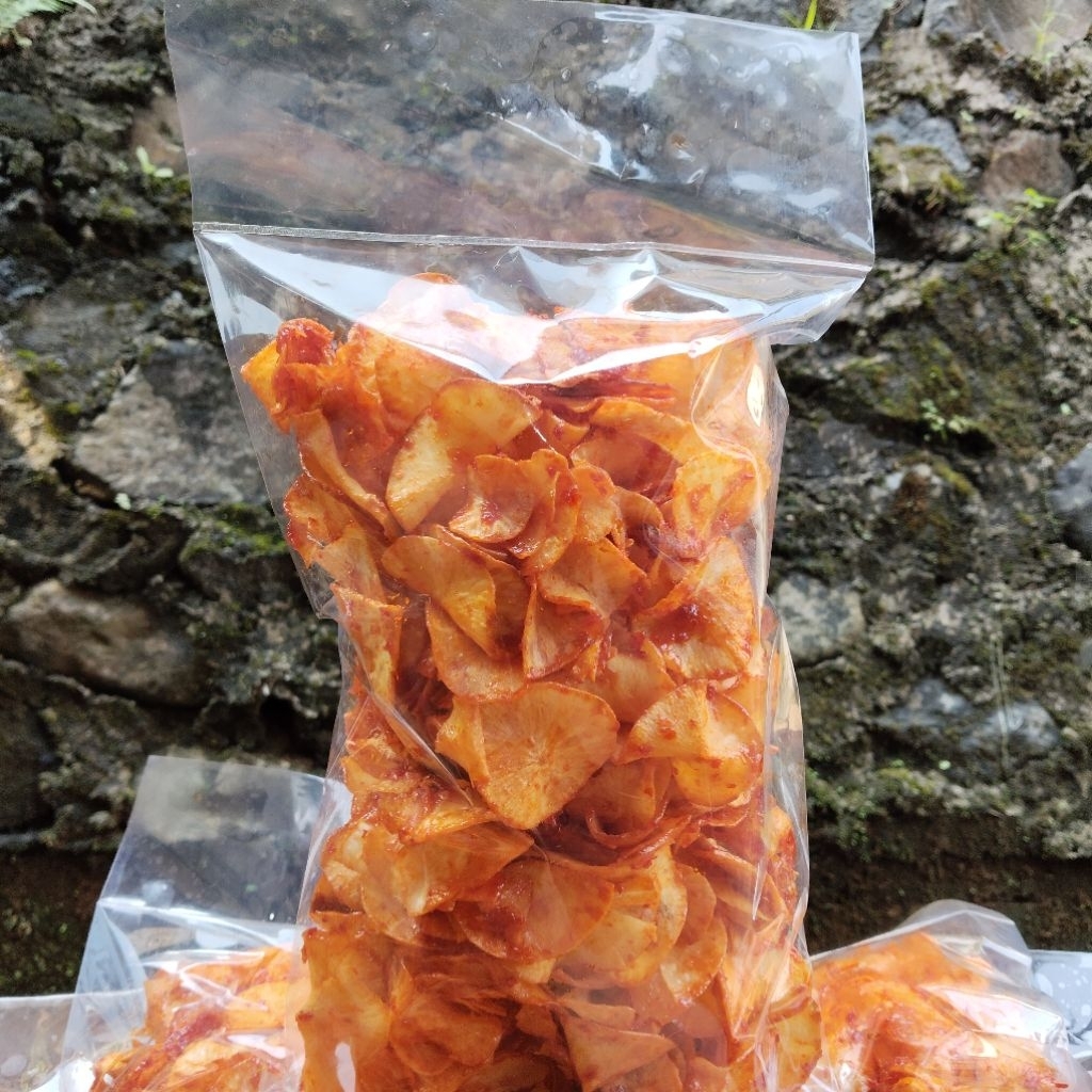

KERIPIK SINGKONG BALADO 500gr/KRIPIK SANJAY/PEDAS MANIS/DAUN JERUK/SINGKONG LENGKET