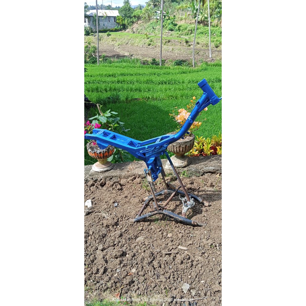 Rangka motor ojek gabah