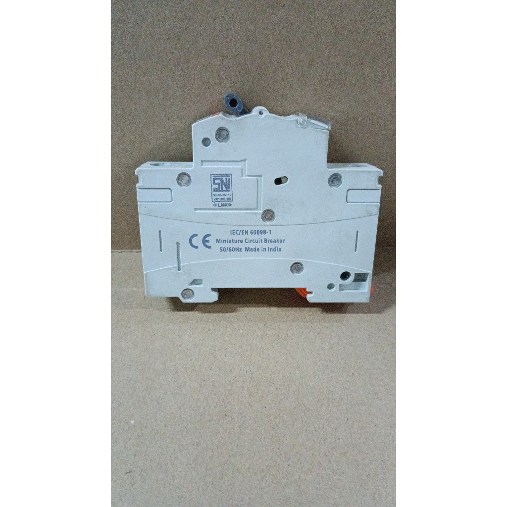 8890 mcb ncb cns c&s wintrip 2 c0.5 c0,5 0.5a 0,5a 110watt 110 wat