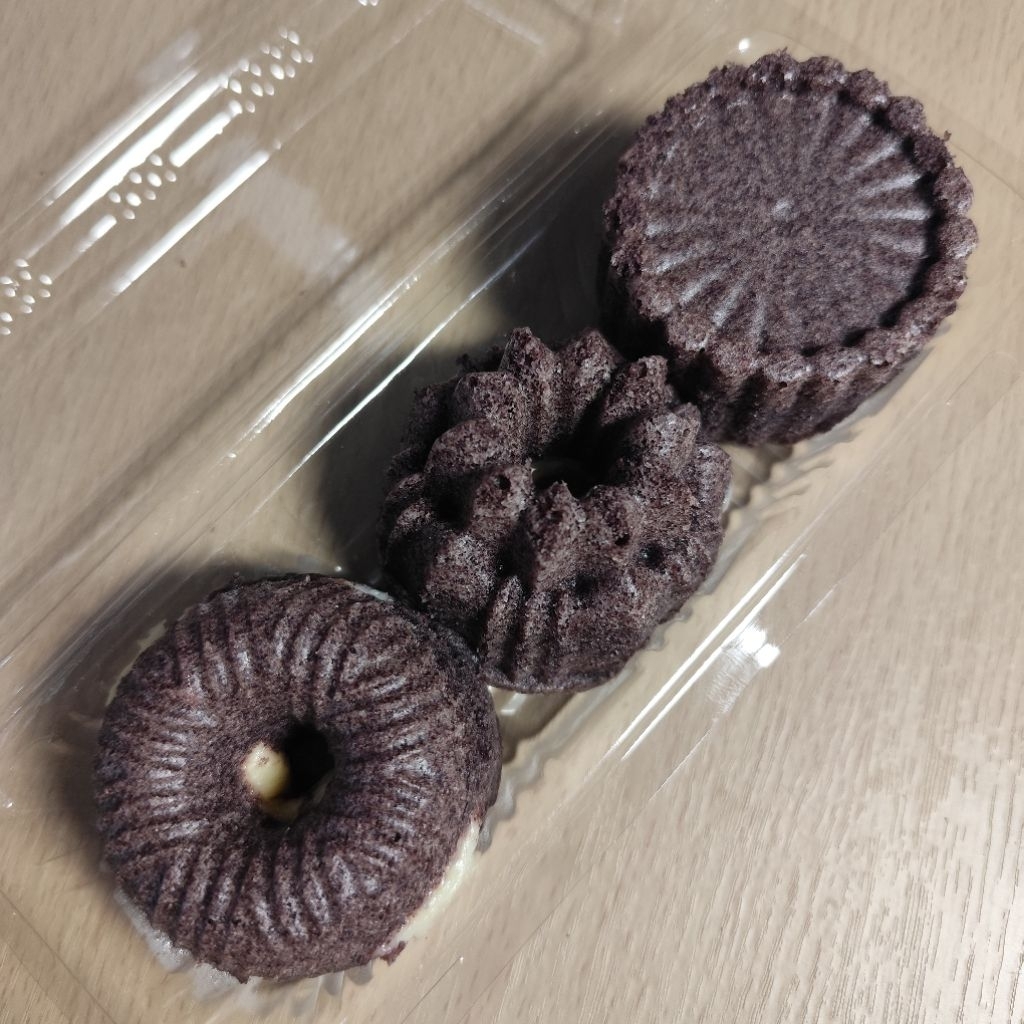 

Bolu Ketan Hitam Keju Lumer