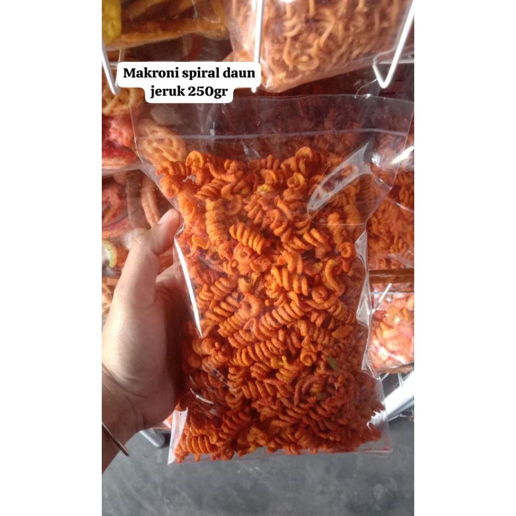 

Makroni spiral daun jeruk 250gr
