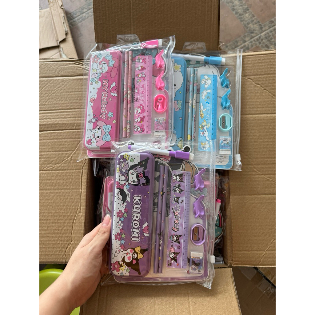 

SET KOTAK PENSIL DENGAN PAPAN TULIS KECIL DAN SET LENGKAP