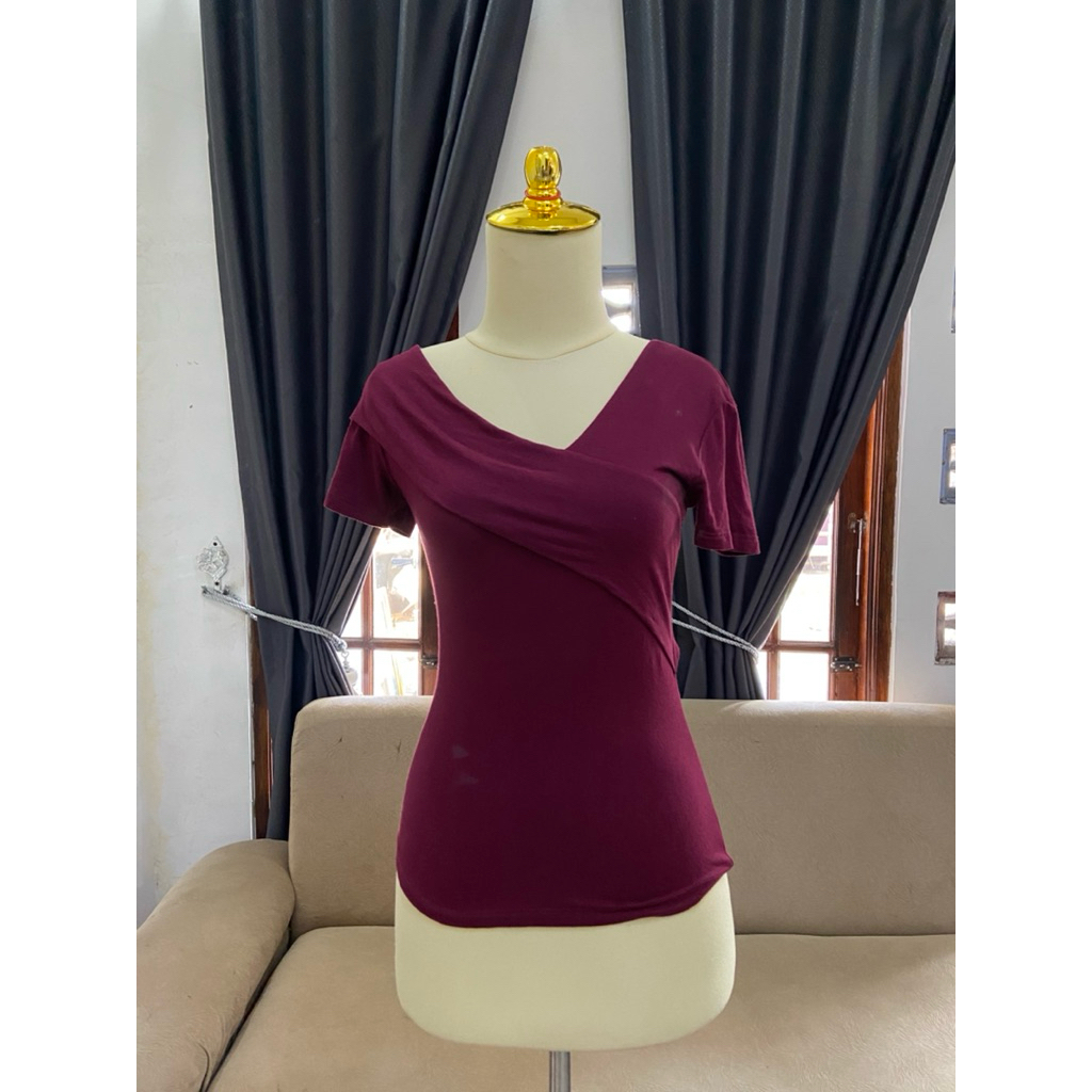 (Preloved) Atasan top maroon/ kaos maroon stretch