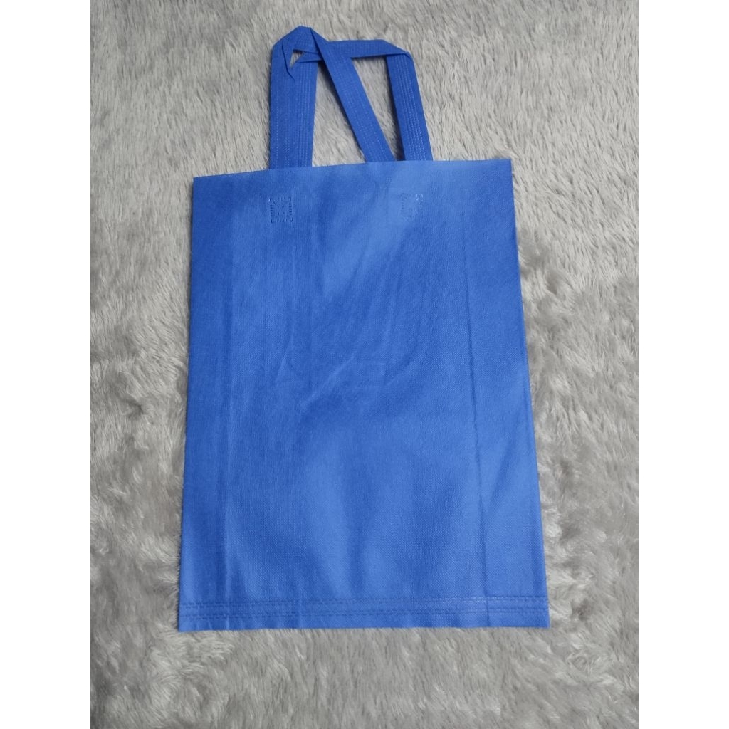 

ecer / lembaran) , Goodie Bag Handle uk 38x45x8 kain 65-70gsm / Tas Spundbond 38x45x8Goodie Bag Tali lipat samping 38x45x8Tas spunbond - goodiebag - tas kain - tas spondbond - tas souvenir - tas ulang tahun Non Woven Goodie Bag / Shopping Bag / Tote Bag