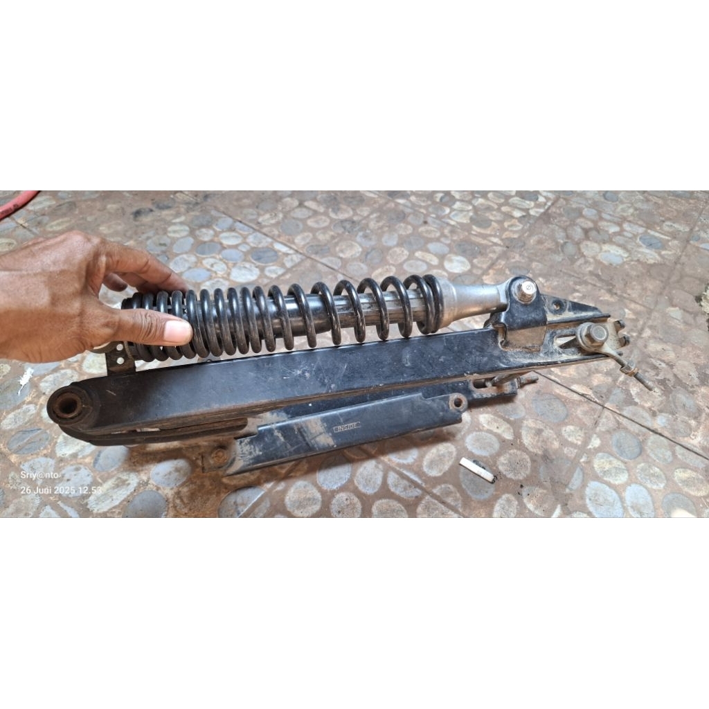 arm ori copotan shogun + shockbreker ori copotan supra 125/karisma.