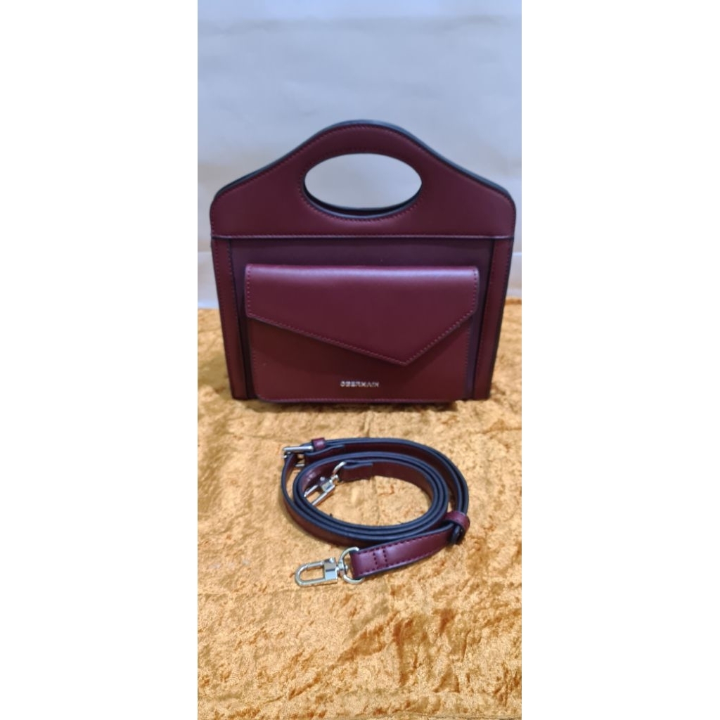 RED SLING BAG OBERMAIN