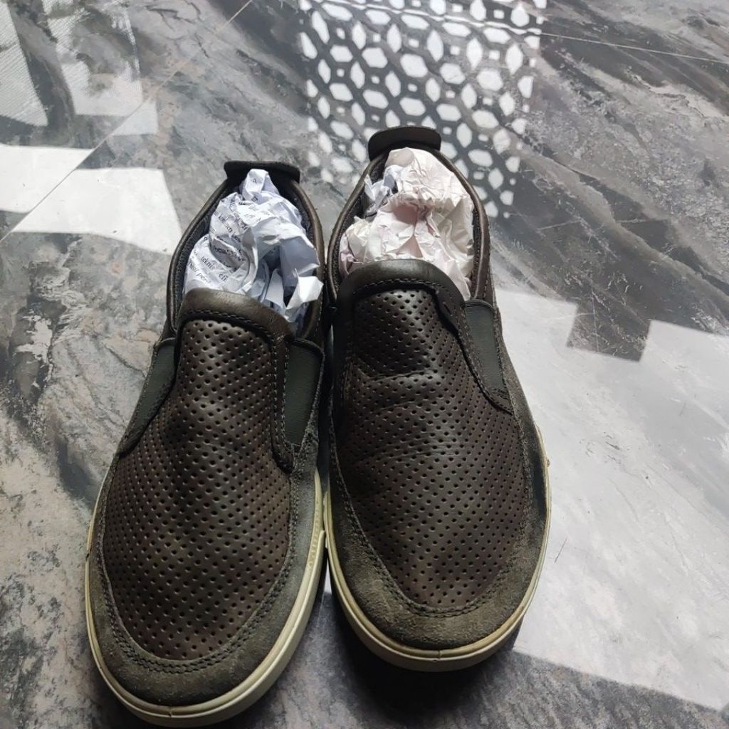 sepatu slip on Ecco bekas pakai zise 41 insole 26