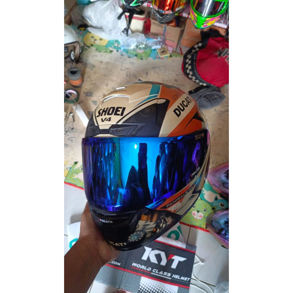 helm Shoei x14 1:1 motif Ducati Corse