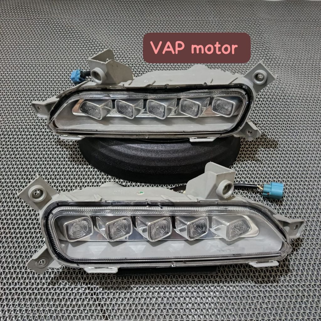 Lampu DRL bemper depan Wuling Cortez