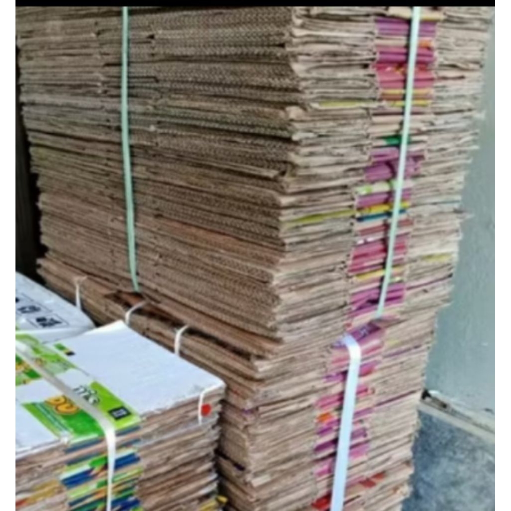 

Kardus Bekas Air Mineral