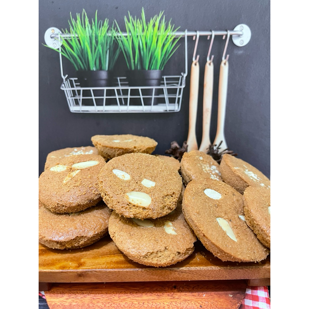 

Kue Mocca Almond Sari Kaya 250gram