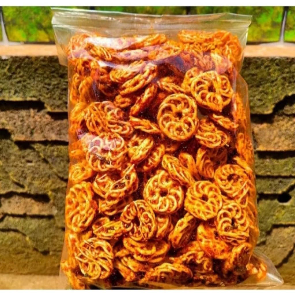 

Kerupuk Rafael Pedas Bumbu Lekoh Daun Jeruk