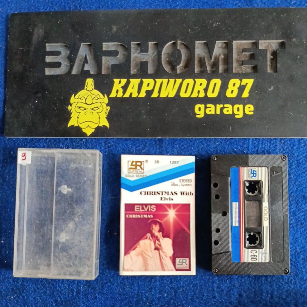 KASET PITA,,, CHRISTMAS WITH ELVIS
