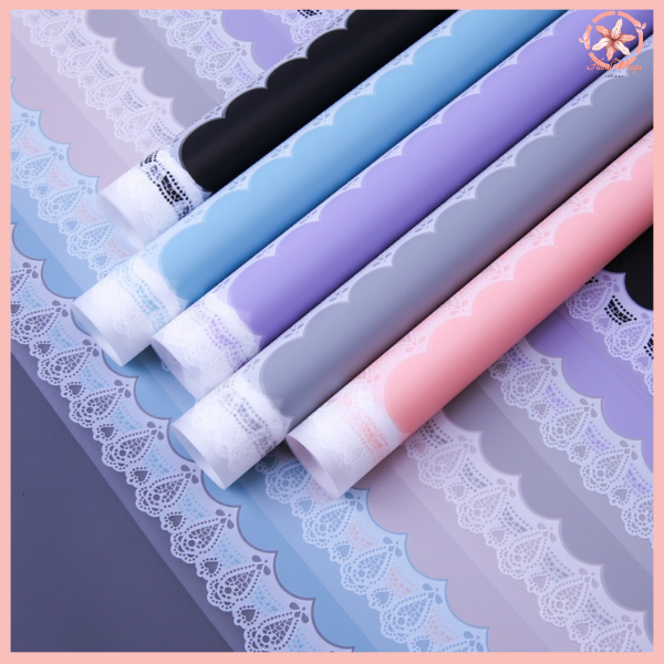 

PACK 20 Kertas Buket Bunga Motif Renda Lace Border Cellophane Flower Wrapping Paper KB6175