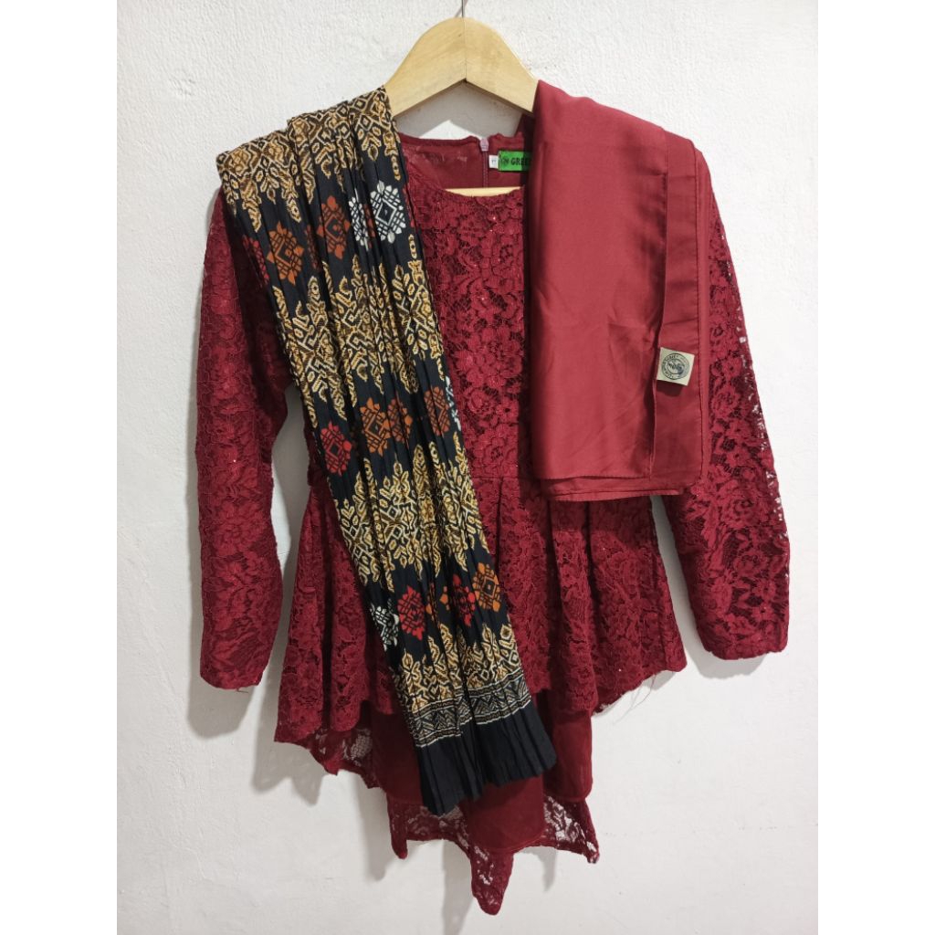 KEBAYA MODERN ONE SET + HIJAB