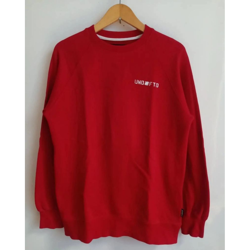 crewneck pagar undefeated