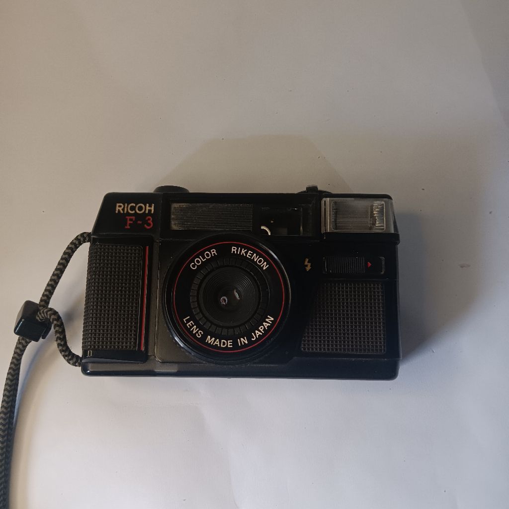Kamera analog Ricoh F-3
