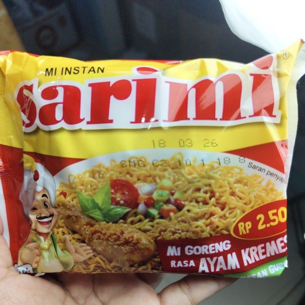 

sarimi goreng 1 paket isi 4 pcs. exp bln 03 2026