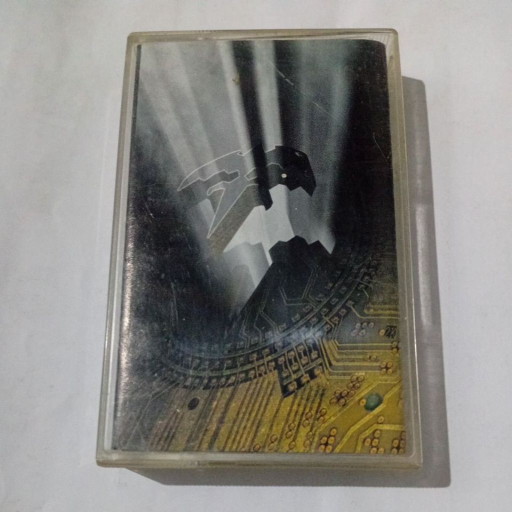 kaset pita Queensryche album Q2k. hard rock