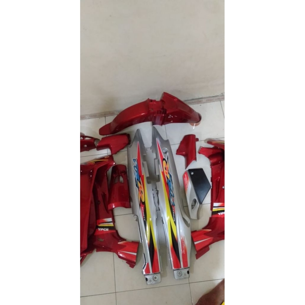 body fullset Yamaha fiz r merah putih