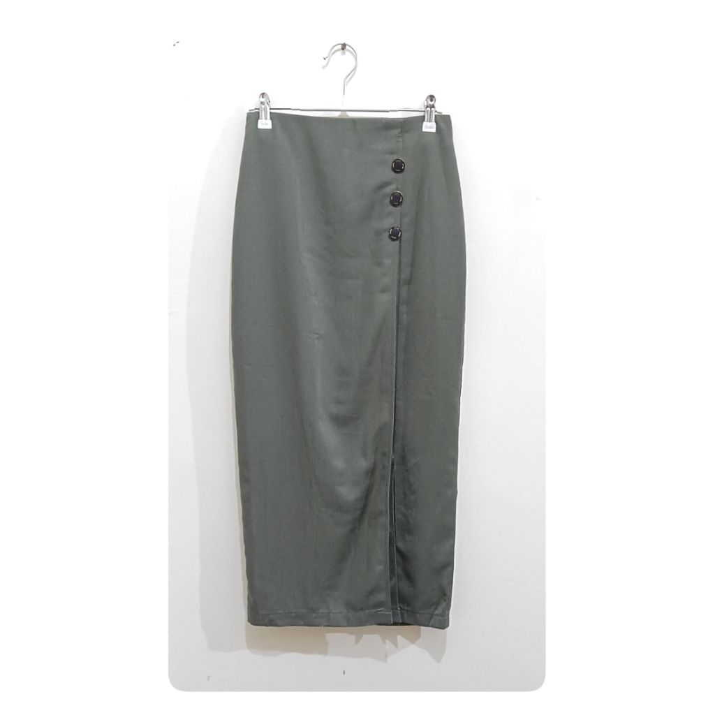 Preloved Rok Panjang Span Hijau Army