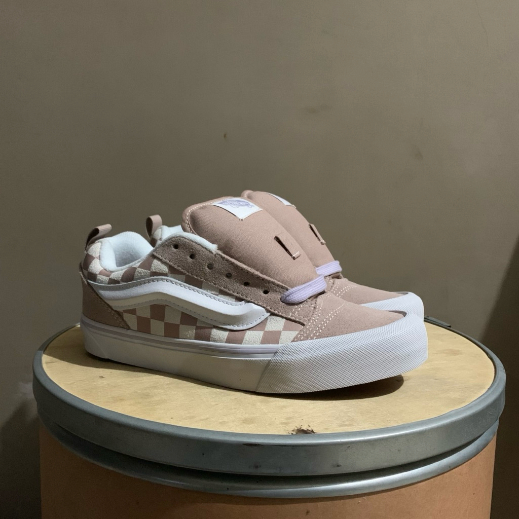 Vans Knu Skool