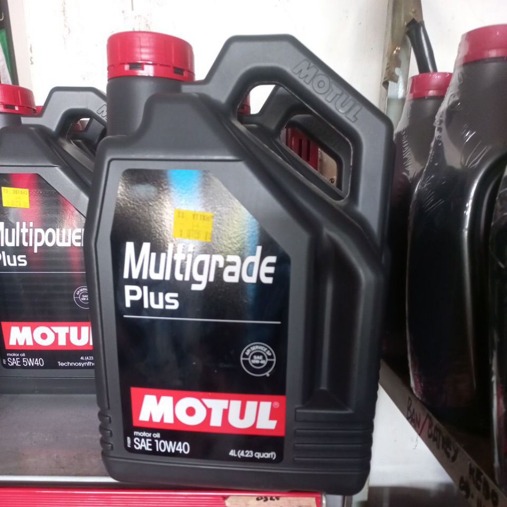 Motul multigrade 10W - 40