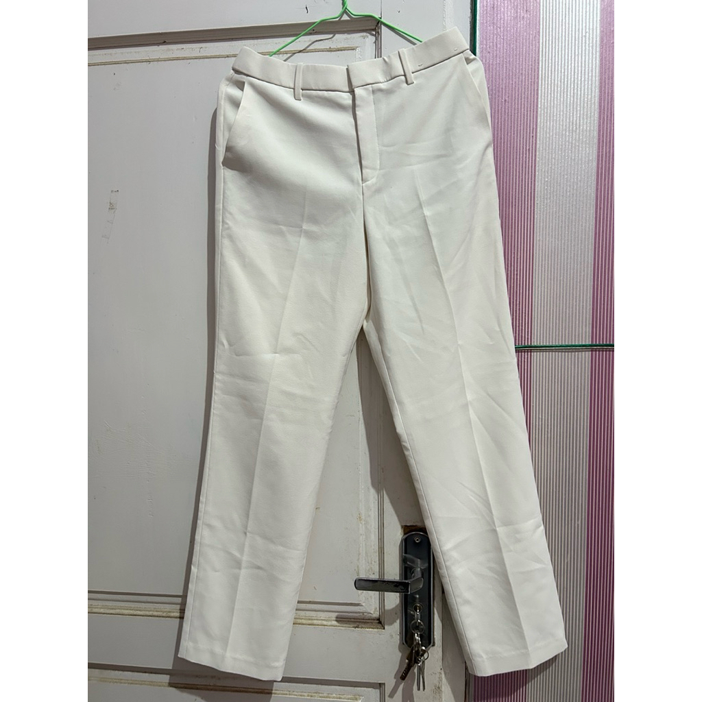 *prelove pribadi* CELANA BAHAN UNIQLO