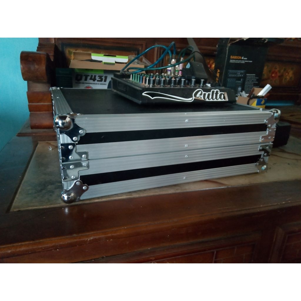 hardcase mixer & mixer 8 channel