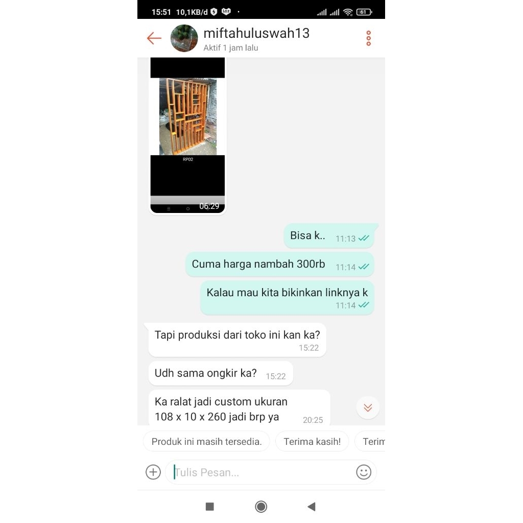 Partisi penyekat pembatas ruang tamu