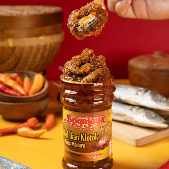 

Bogajaya Sambal Klotok Pedas - Sambal Tradisional Rasa Autentik Dengan Bumbu Pilihan, Siap Saji