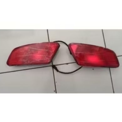 LAMPU BEMPER BELAKANG JETBUS 1