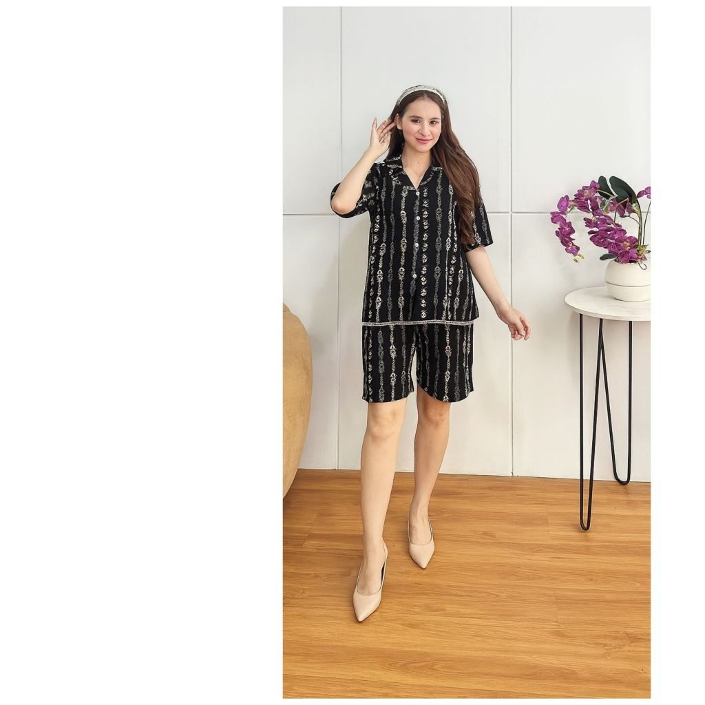 one set pendek wanita