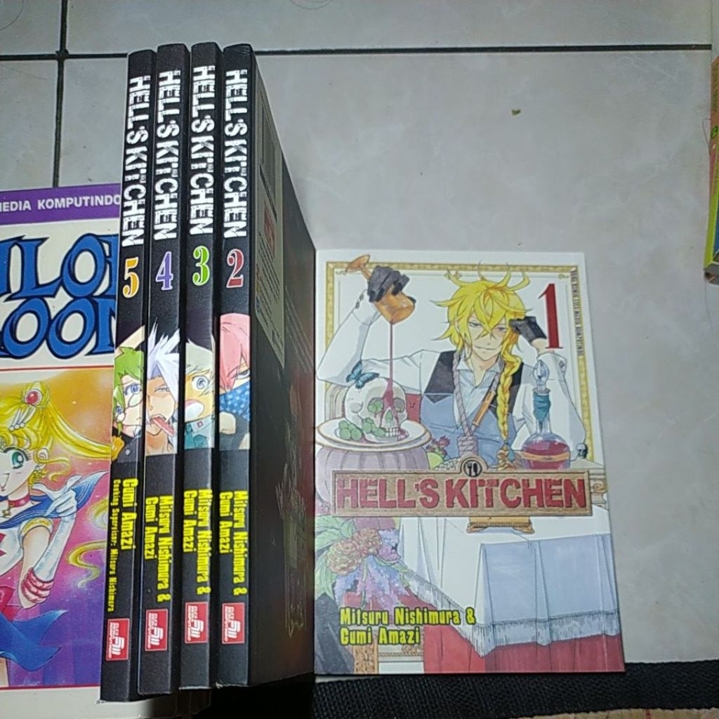 komik preloved set hell's kitchen 1-5