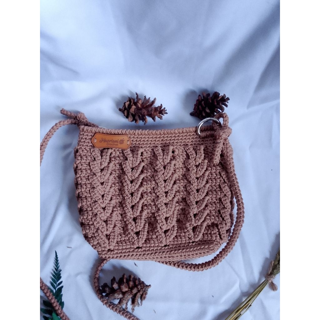 Miu-miu slingbag rajut