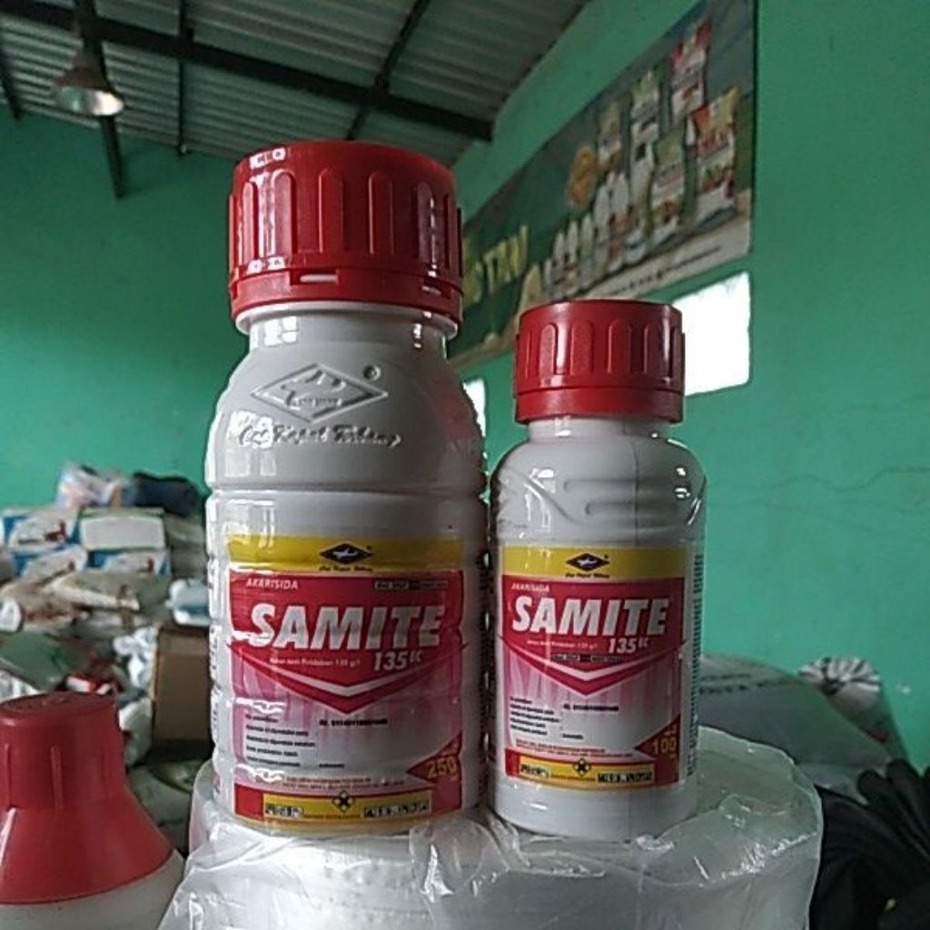 Akarisida SAMITE 135 EC