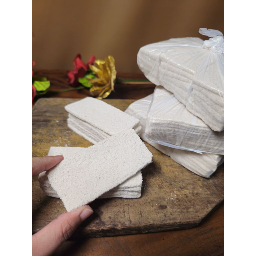 

Dange / Makanan Khas ASLI PALOPO/ LUWU terbuat dari sagu isi 21 lembar