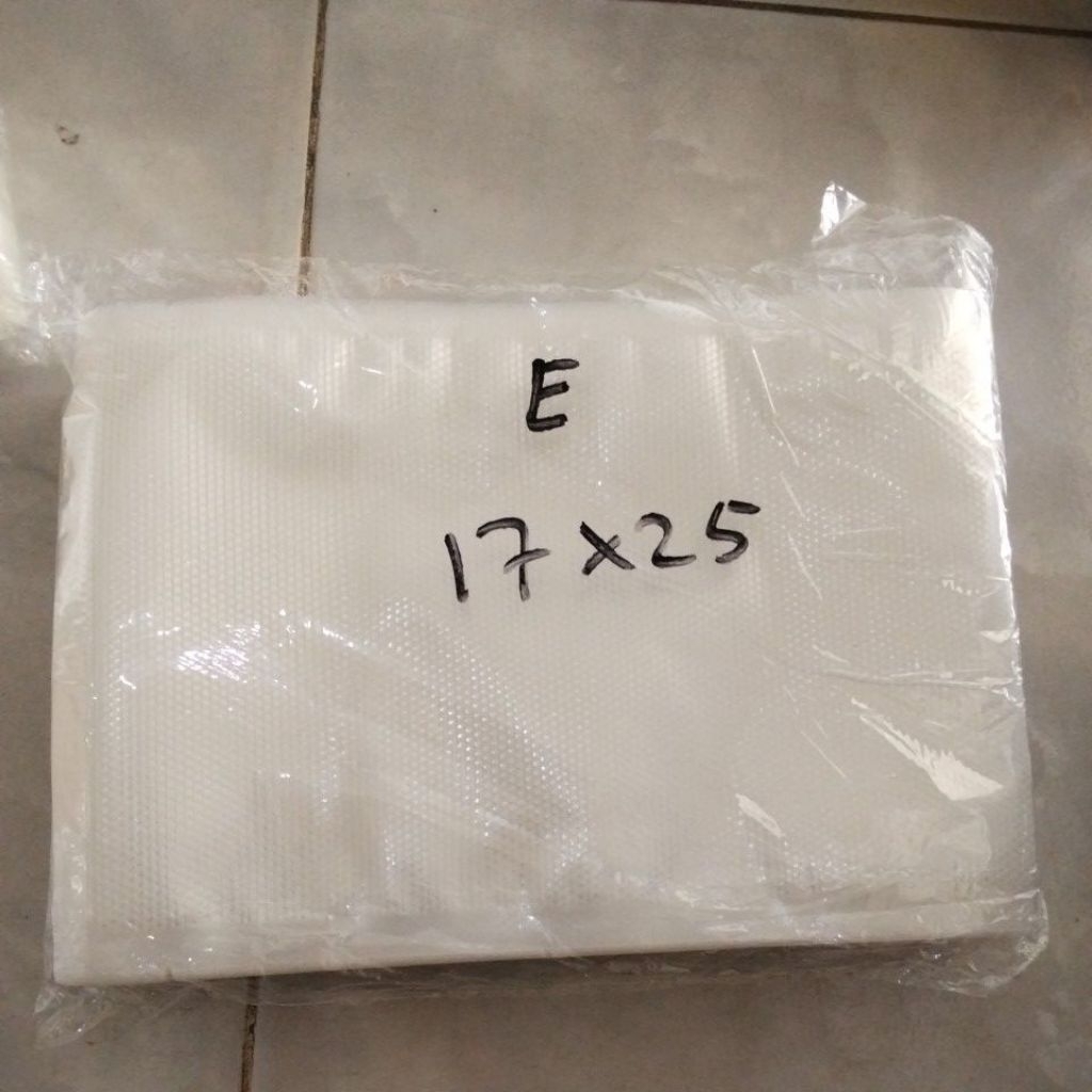 Plastik Vakum Emboss 17x25