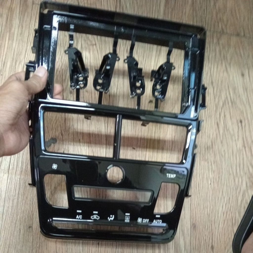 FRAME HEAD UNIT YARIS/VIOS 2018 / FRAME HEAD UNIT YARIS BAKPAO / FRAME MOBIL YARIS TAHUN 2018+