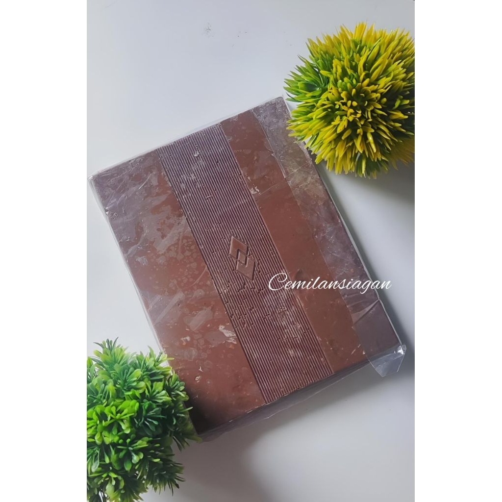 

COKLAT BLOK SILVERQUEEN (Chocbar )/Choco /Rocker/snack/peanut kemasan1kg,500gr dan 250gr