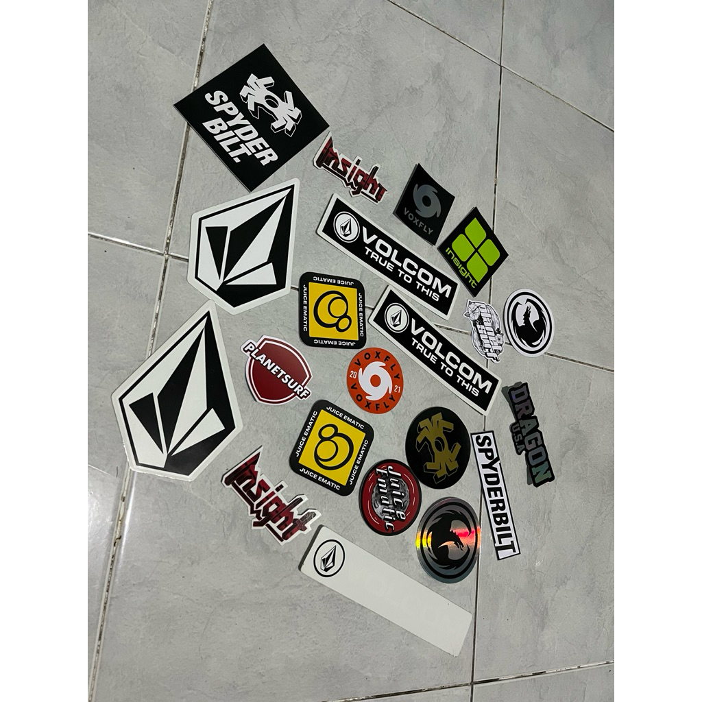 

STICKER MULTIBRAND SURF 21pcs