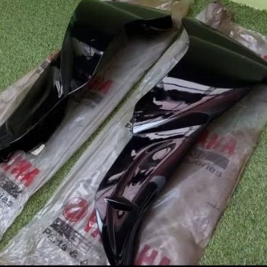 sayap luar tebeng luar legseal luar jupiter z jupiter z burhan sepasang hitam original ygp
