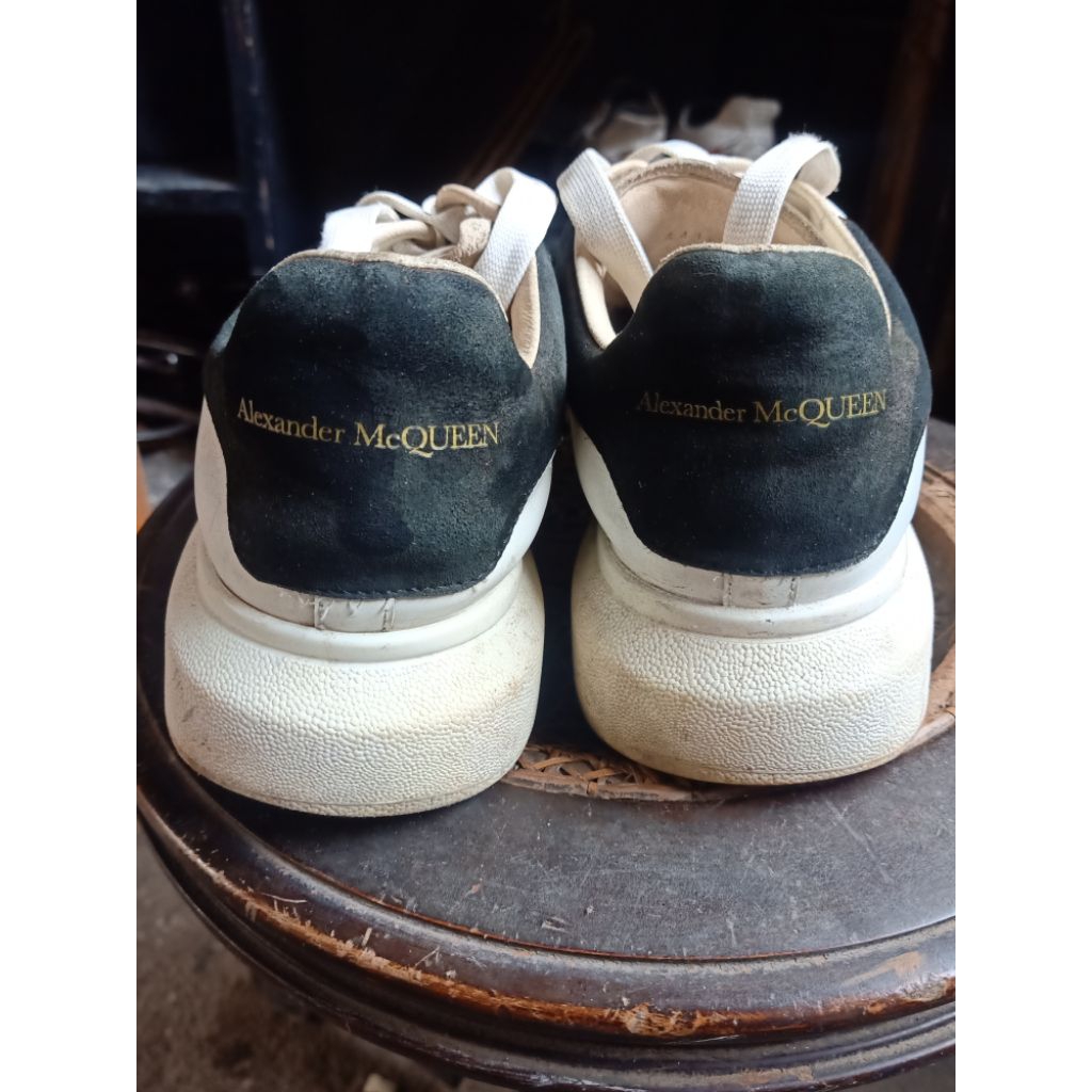 sepatu ORI bekas Alexander McQueen ukuran 42