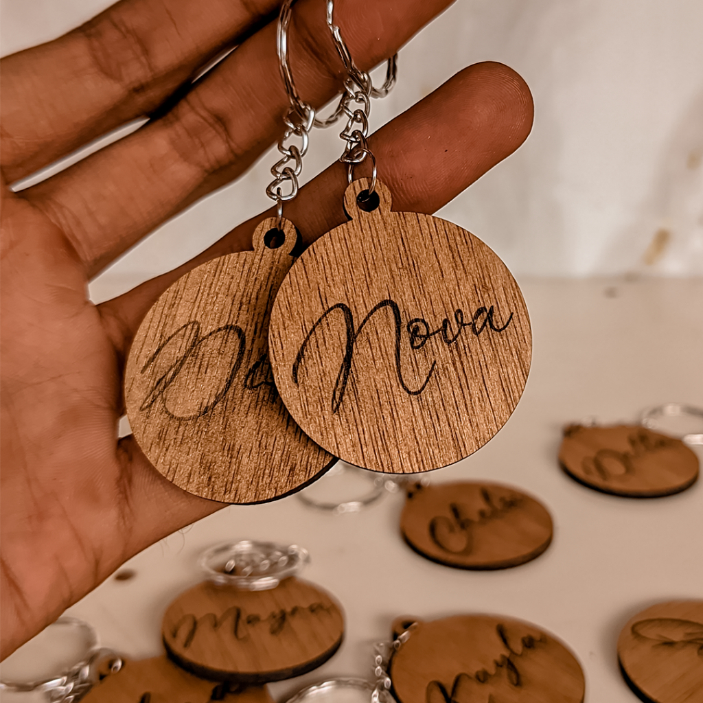 Keychain Kayu Custom Ukir Nama Personal  Ganci Kayu Grafir Nama | Souvenir Gantungan Kunci Unik