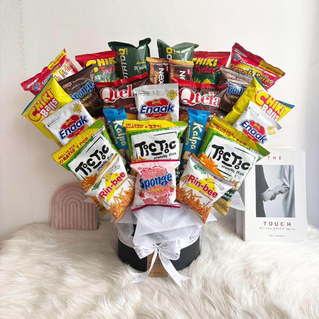 

(Bisa Kirim Hari ini) BLOOM BOX SNACK JUMBO parsel camilan