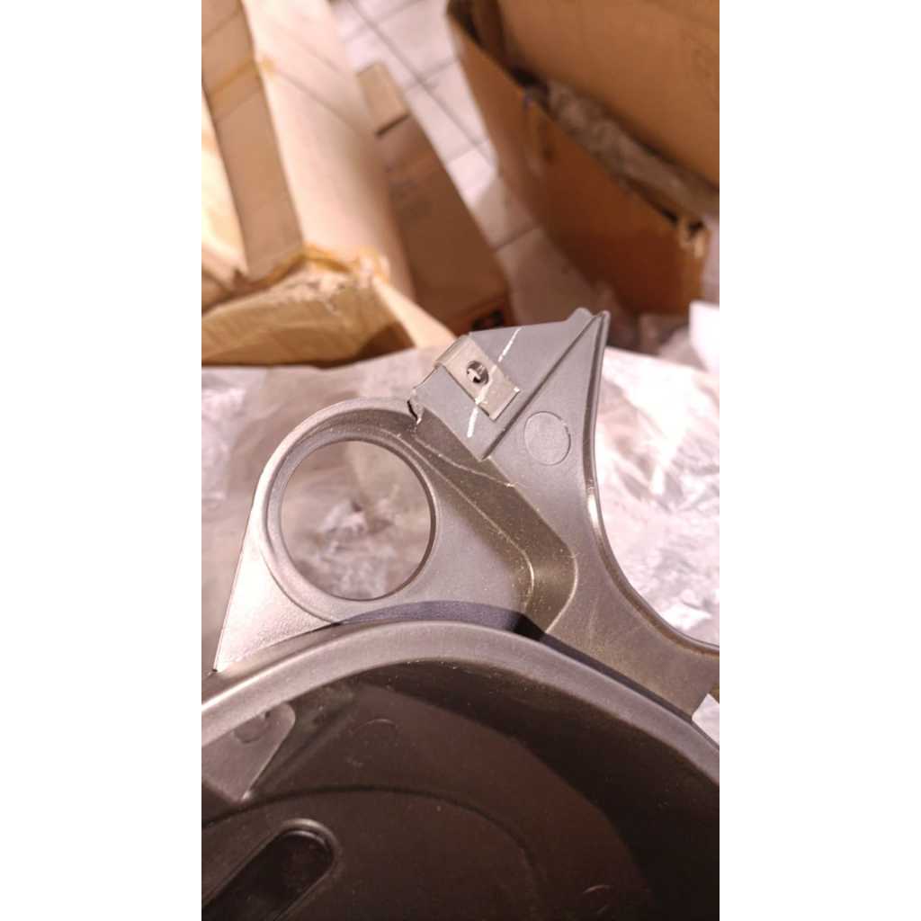 BOX SET LUGGAGE VARIO 110 TECHNO 8125A-KVB-N50 minus retak masih layak pakai