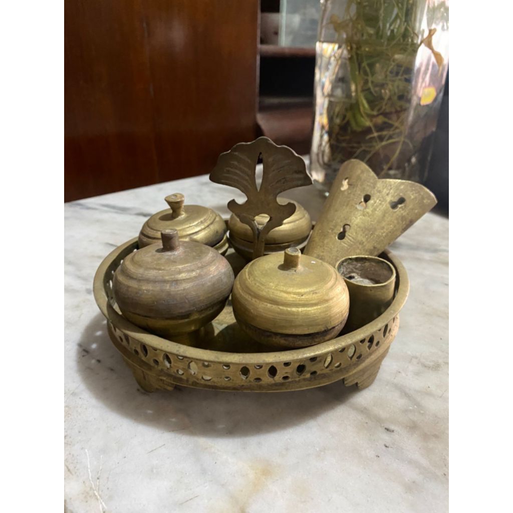 KINANGAN ANTIK/KINANGAN KUNINGAN/KINANGAN KUNO/KINANGAN LAWAS/KUNINGAN ANTIK/TEMPAT SIRIH KUNO